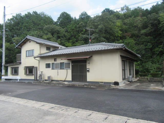 岡山県勝央町平物件